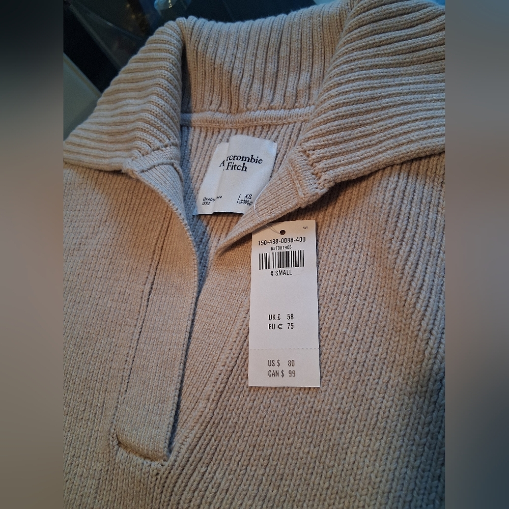 Abercrombie & Fitch  Knit Sweater - Picture 2 of 5